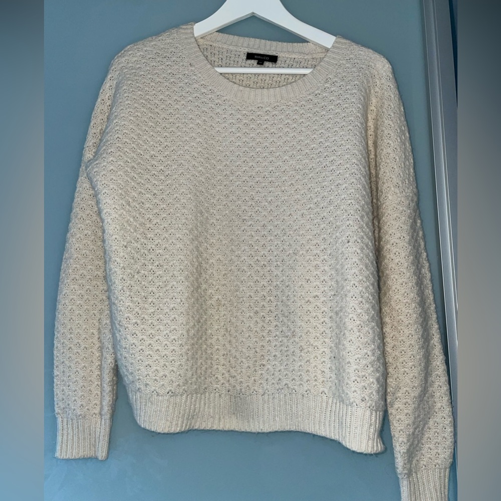 Loved, in Good Condition, Women’s Rw&Co Cream Crewneck Knit Sweater Size Small